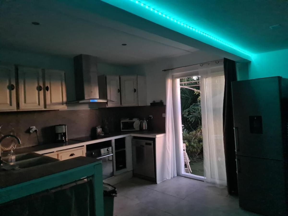 Flat With Sea View Apartment